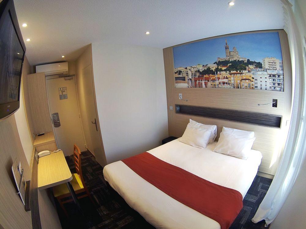 Greet Hotel Marseille Provence Aeroport Vitrolles  Exterior photo